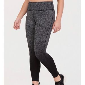 Torrid Women’s Grey & Black Ombre Active Legging